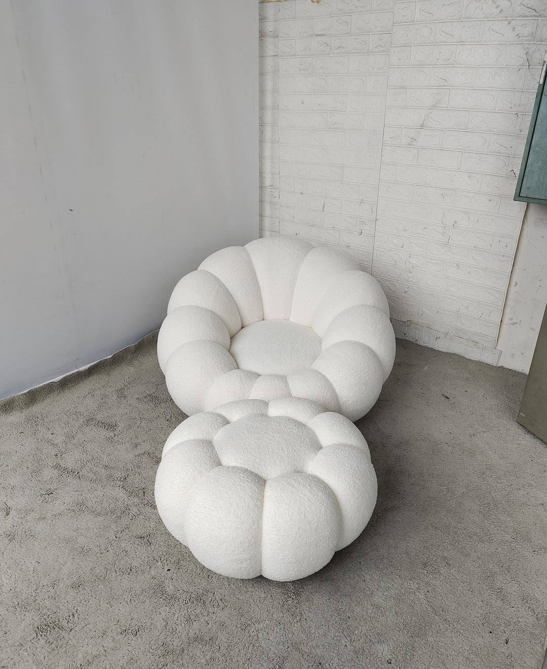 Pumpkin Lounge Sofa Chair Accent Swivel Chair Ottoman (replica)